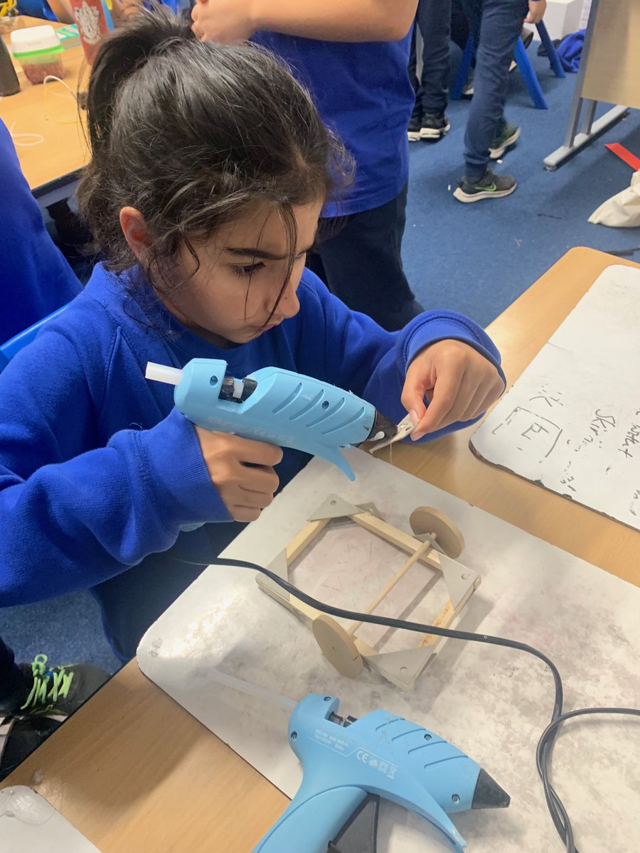 Y5 DT week making electrical vehicles