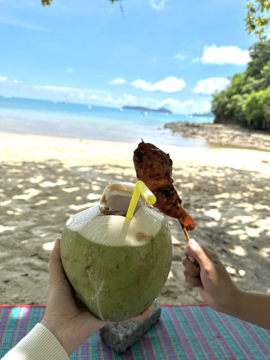 Nurintashaa's tweet photo. Phuket 3d2n untuk release stress and healing.

Overall, best and rasa nak pergi lagi. Since korang mintak itinerary, meh i compile kat sini sesiap. 

Boleh bookmark and plan your next vacation 😆 https://t.co/TkxQ1JjIaj