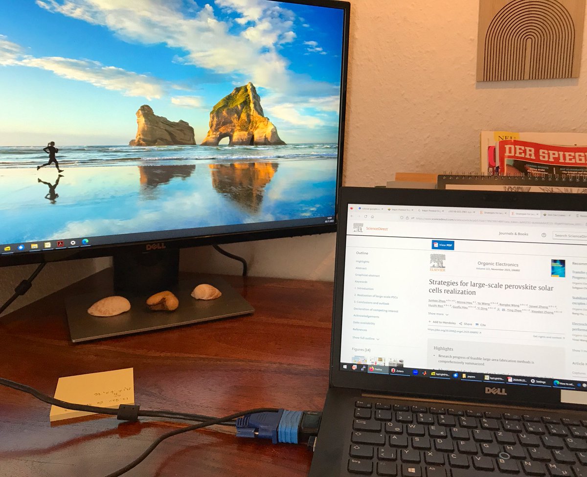 Left: the dream
Right: the reality

C’est la vie… 🤷‍♀️

#perovskite #research #homeoffice