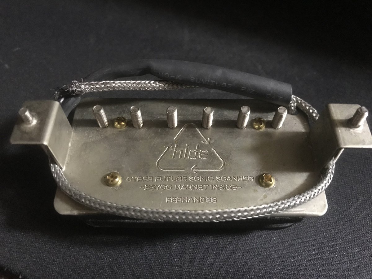 hideモデル HR-195搭載のピックアップ cyber future sonic scannerを手