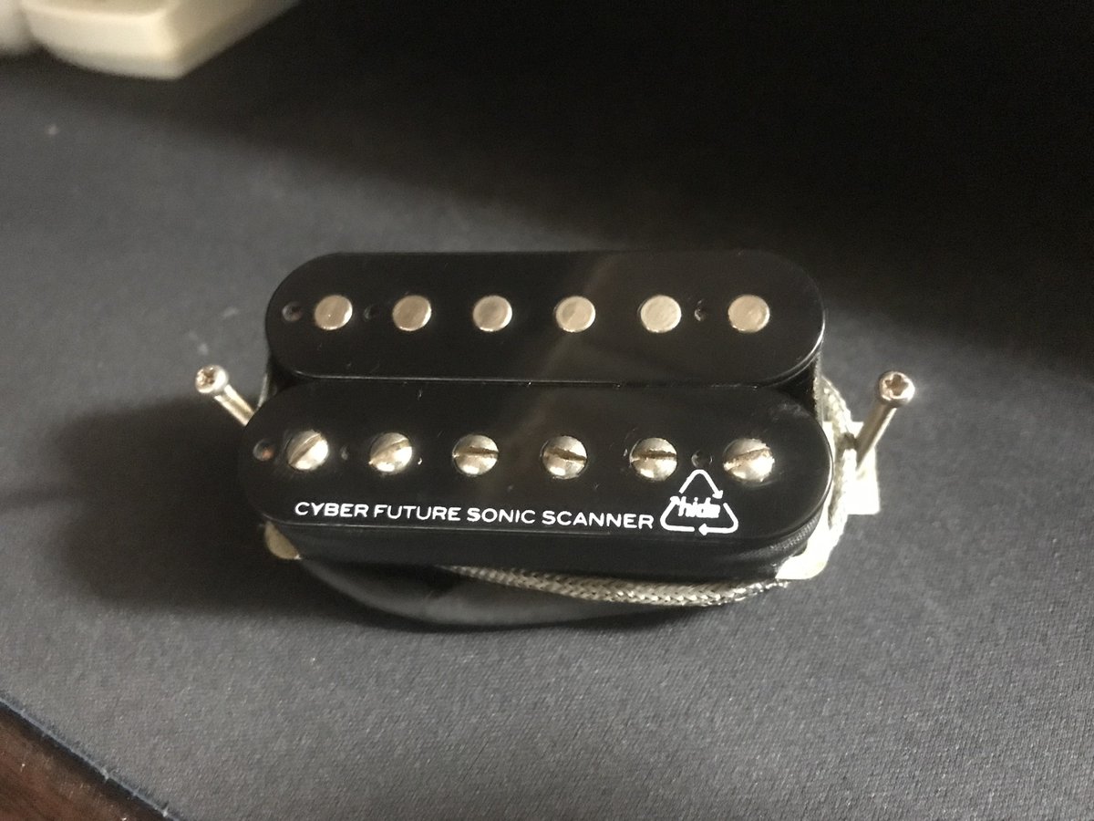 hideモデル HR-195搭載のピックアップ cyber future sonic scannerを手