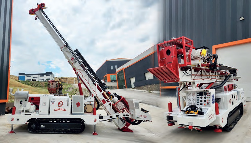 MadencilikTR's tweet image. Anatolia Sondaj ANT 2500 Sondaj Makinesini Üretti

Ülkemiz sondaj sektörünün büyüyen şirketlerinden birisi olan, son yıllarda gerçekleştirdikleri çalışmalarla sektörde...

Haberin Devamı: madencilikturkiye.com/anatolia-sonda…

#drilling #drillingtools #remotemonitoring #mining