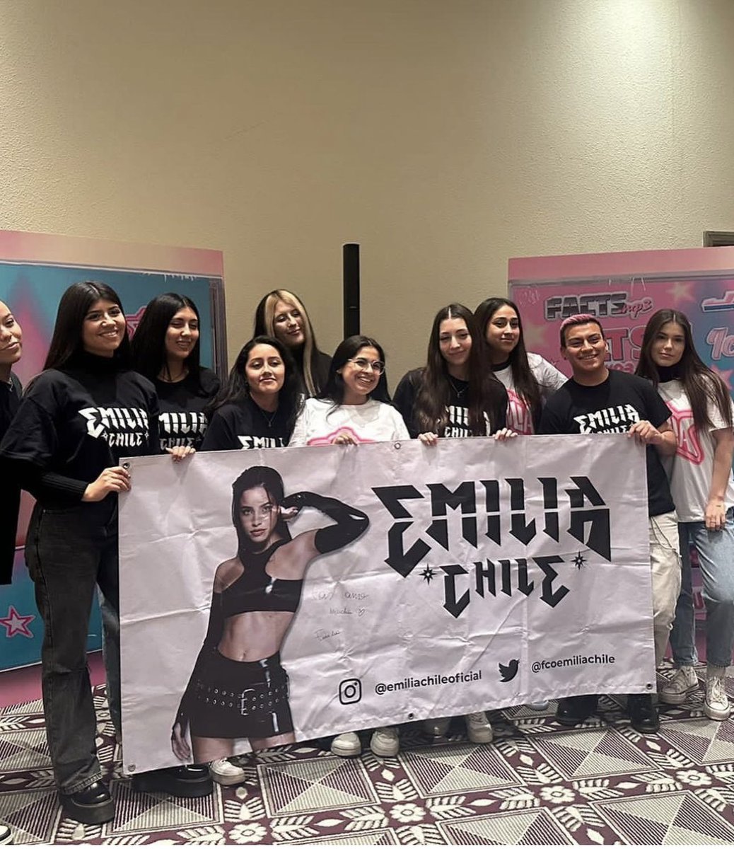 fcoemiliachile's tweet photo. Ayer como Fans Club Oficial de Emilia en Chile tuvimos la oportunidad de asistir a la escucha exclusiva de su nuevo álbum “.Mp3”📀😭 nos emocionó muchisimo! Sin duda es una experiencia que nunca olvidaremos!🩷 gracias a @SonyMusicChile por la oportunidad ✨
@emimernes_ https://t.co/mlcUkw04Kj