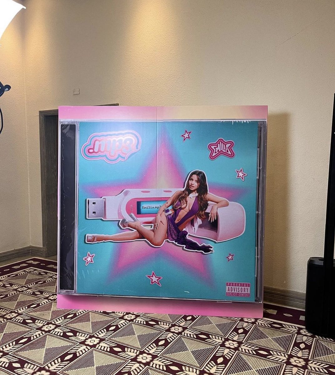 fcoemiliachile's tweet photo. Ayer como Fans Club Oficial de Emilia en Chile tuvimos la oportunidad de asistir a la escucha exclusiva de su nuevo álbum “.Mp3”📀😭 nos emocionó muchisimo! Sin duda es una experiencia que nunca olvidaremos!🩷 gracias a @SonyMusicChile por la oportunidad ✨
@emimernes_ https://t.co/mlcUkw04Kj