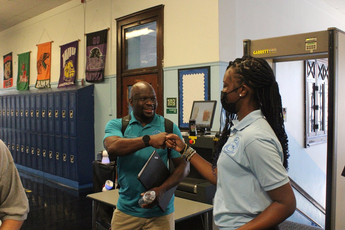 EpicAcademy's tweet image. And that's a wrap on Quarter 1! Our collective efforts have led to an impactful start. With 48 days of dedication, every challenge faced was a stepping stone. Onwards and upwards, EPIC Legends!

#endofquarter #school #education #students #epicacademy #highschool #college