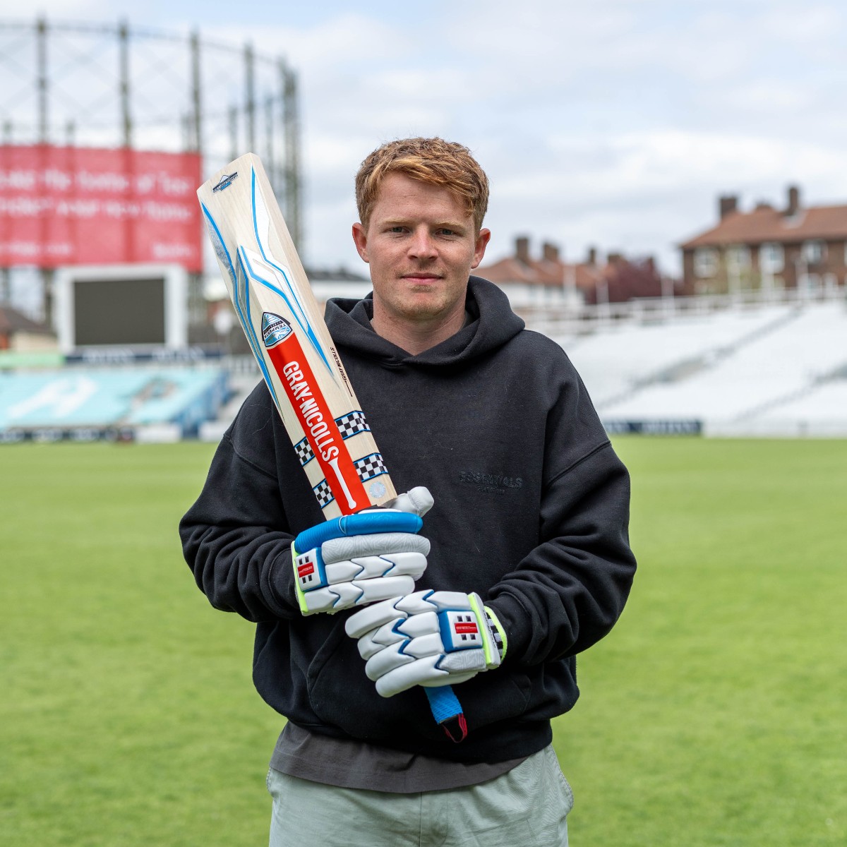 The Tempesta 1.1 Players bat - as used exclusively by @opope32 - has arrived. Stunning blue decals emphasise the powerful middle, with the bat also featuring a square toe and low balance point. Take a look: brnw.ch/21wE7CH