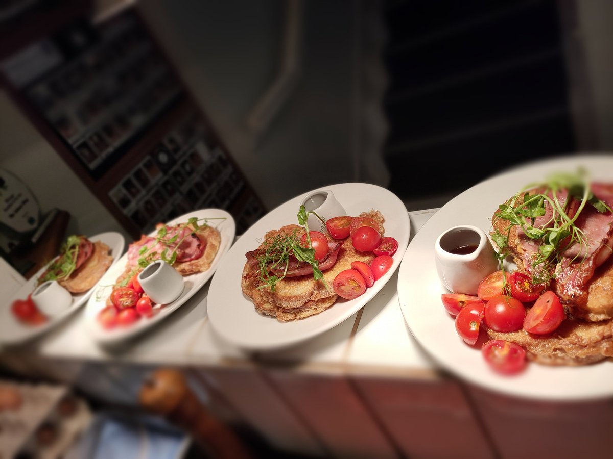 Our Savoury French Toast is popular this morning! 😋🥓🍅🥚🍞 #frenchtoast #brunch🍴 #coffeeshop #breakfast #inglebycross #savoury #thejoinersshop #NorthYorkshire #supportlocalbusiness