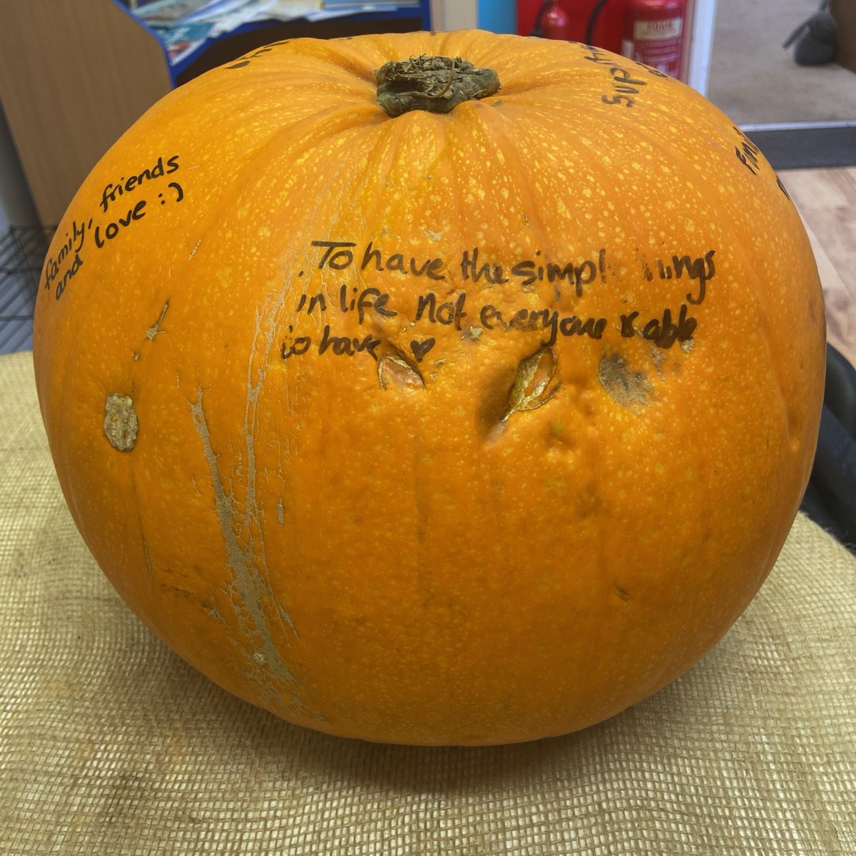 Club_Treehouse's tweet image. Well done to the team at our Wickford setting for sharing a gratitude pumpkin!
Fantastic idea!
#teamtreehouse #pumpkin #thanks #team #WickfordEssex