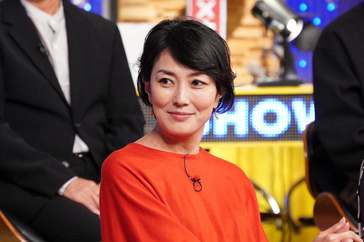shiyagare4's tweet photo. 🥇━━
今夜の #SHOWチャンネル
全国1位に行ってみたシリーズ
　　　　　　　　　　　　━━🥇

世界の名画を完全再現🖼️
大人気美術館を鑑賞した
#滝沢カレン さんの奇想天外なリポートにスタジオ爆笑🤣

局長 #板谷由夏 さんも絶賛！
食べたら止まらない⁉︎😋
絶品からあげがスタジオに🍗

#櫻井翔 https://t.co/ZfnEyM9ukb