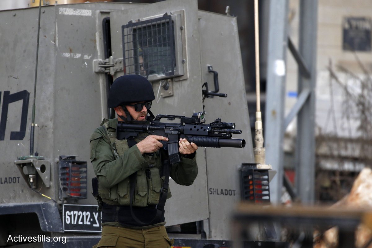 activestills's tweet photo. YESTERDAY: Israeli colonial forces lay siege on the West Bank town of Deir Sharaf, west of Nablus, after settlers attacked houses and shops, setting fire to homes, olive trees and cars, and attacked Palestinians around Deir Sharaf and Jitt.  1/2 https://t.co/Y0lXwbWOzW