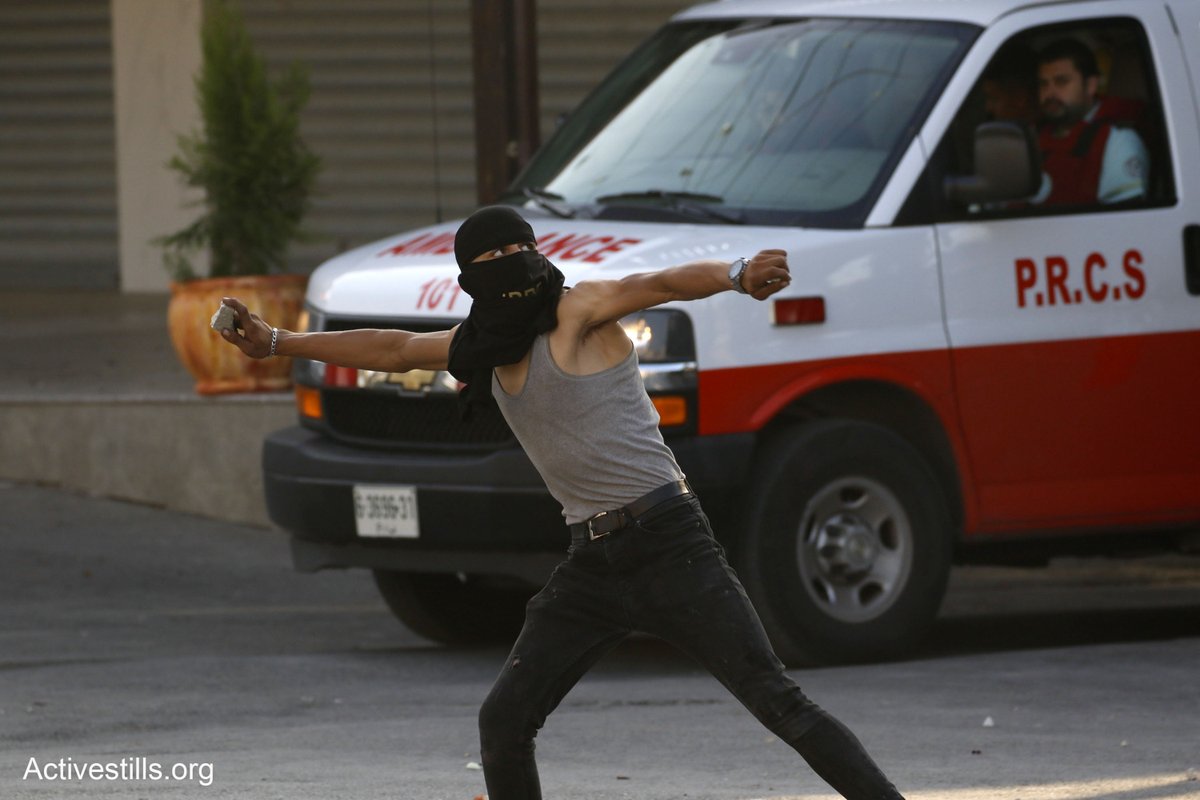 activestills's tweet photo. YESTERDAY: Israeli colonial forces lay siege on the West Bank town of Deir Sharaf, west of Nablus, after settlers attacked houses and shops, setting fire to homes, olive trees and cars, and attacked Palestinians around Deir Sharaf and Jitt.  1/2 https://t.co/Y0lXwbWOzW