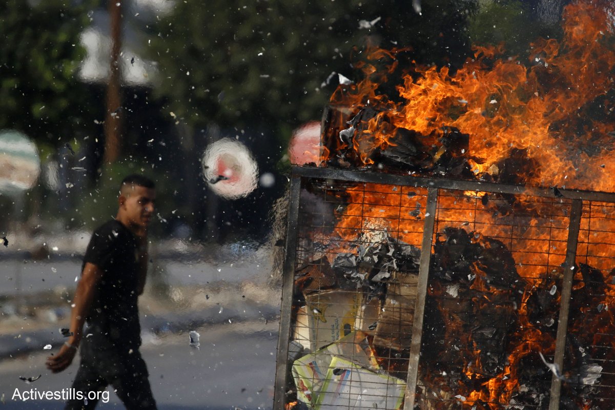 activestills's tweet photo. YESTERDAY: Israeli colonial forces lay siege on the West Bank town of Deir Sharaf, west of Nablus, after settlers attacked houses and shops, setting fire to homes, olive trees and cars, and attacked Palestinians around Deir Sharaf and Jitt.  1/2 https://t.co/Y0lXwbWOzW