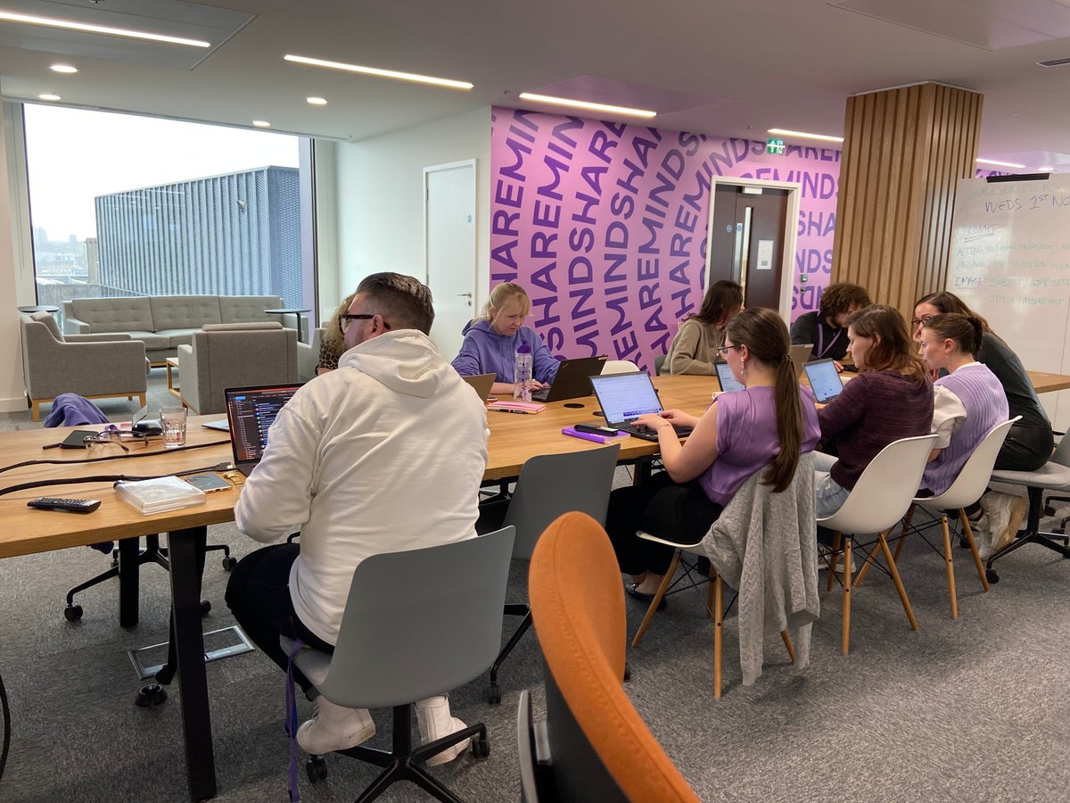 mindshare_uk's tweet photo. On Wednesday we celebrated Mindshare Day and our 26th birthday 🎉
 
The team came together to take part in various activities and experiment with AI, all whilst rocking our iconic Mindshare purple! 💜 
 
#TeamMindshare #MindshareDay https://t.co/bMnyVLqiMH