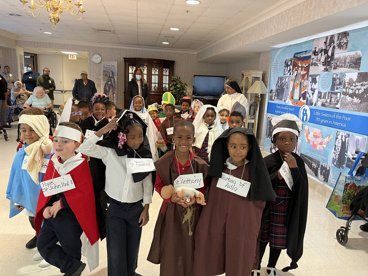 STA_Brookland's tweet photo. Our #STAJuniorSaints visited the Jeanne Jugan Home yesterday to spread love and joy to its residents!
#STABrookland #CCAServes
#ADWcommUNITY https://t.co/xWzr9dkRZi