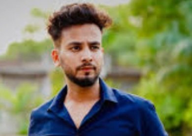 एल्विश यादव बार बार विडिओ डाल कर खुद को बेगुनाह बता रहे हैं लेकिन वो फ़रार क्यों हैं?
सामने आ कर दूध का दूध और पानी का पानी कर देना चाहिए?
अब इल्ज़ाम लगे हैं तो खुद को निर्दोष साबित तो करना पड़ेगा👍