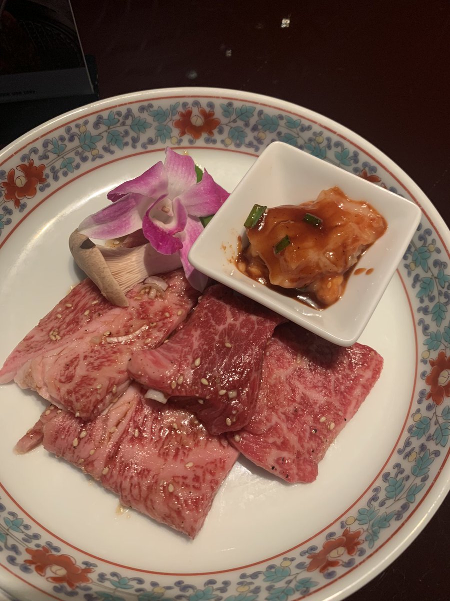 Suneku0731's tweet photo. 博多で叙々苑 https://t.co/s9G8qoNJrj