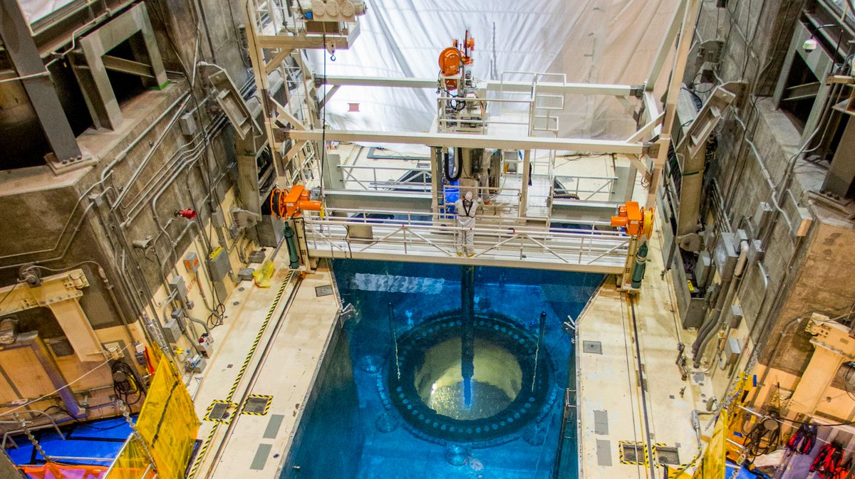 FILL'ER UP: Commercial reactors are typically refueled every 18-24 months, keeping clean and reliable electricity flowing on the grid 24/7. 📷: @SouthernNuclear