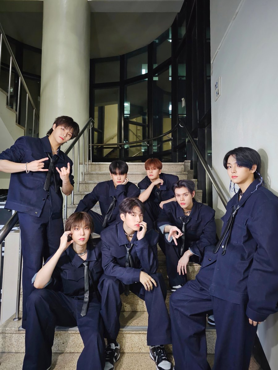 [📸]

💥⌁ 2023.11.03
💥⌁ 뮤직뱅크

#GHOST9 #고스트나인 
#RUCKUS #ARCADE #ARCADE_O