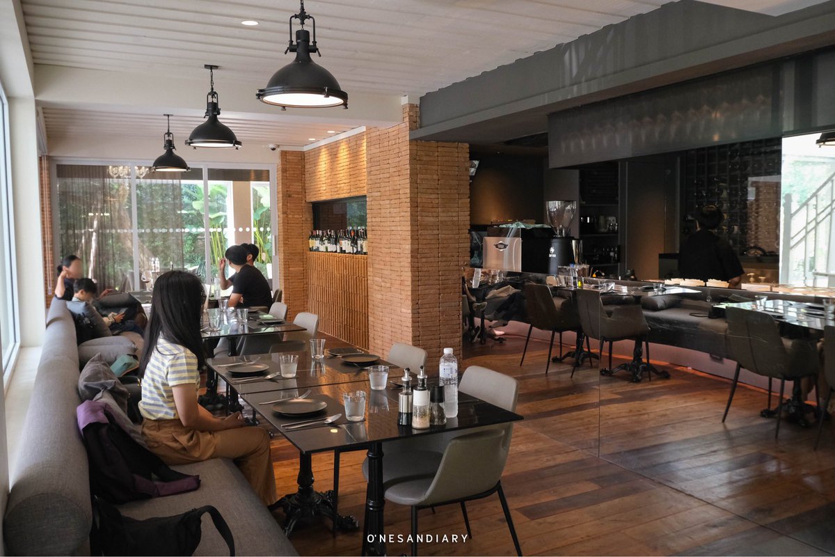 One_San_diary's tweet photo. BLANC ร้านอาหารอร่อยสุดหรู ที่ศิริมังซอย 13 ร้านตกแต่งสวย อาหารดีมาก #รีวิวเชียงใหม่ #reviewchiangmai #คาเฟ่เชียงใหม่ #ReviewThailand #เชียงใหม่ #cafechiangmai  #อร่อยไปแดก #อร่อยบอกต่อ #cafehoppingcnx #cafeinchiangmai #ของกินเชียงใหม่ #ร้านอาหารเชียงใหม่ https://t.co/gBiUdPkIej