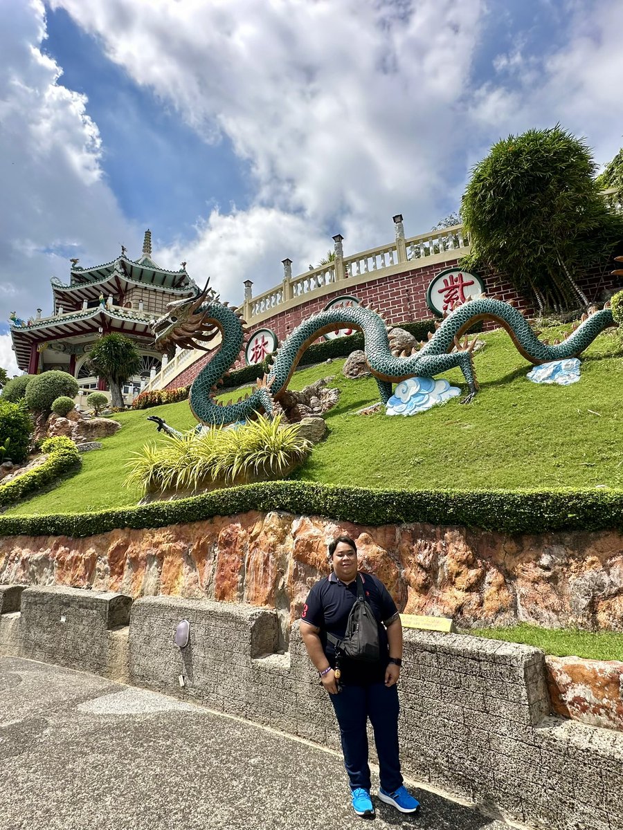 YanBasa's tweet photo. Taoist Temple... 🐲🐉 #cebu #taoist #temple https://t.co/bA1P7Opp4F