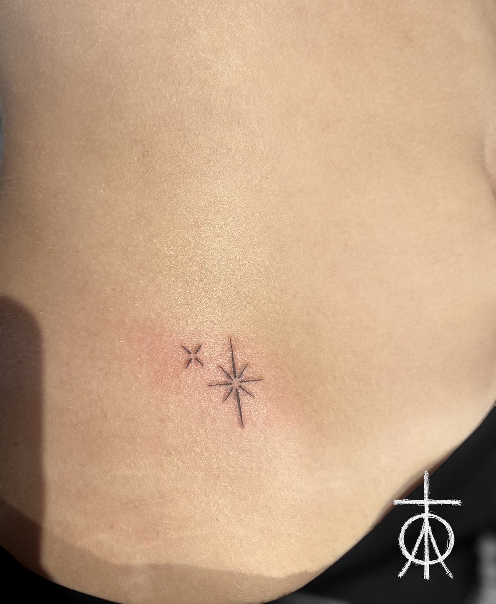 Ascetictattoo's tweet photo. Fine Line Tattoos #finelinetattoo #tinytattoos #smalltattoos #cutetattoos #finelinetattooartist #claudiafedorovici #tattooartistsamsterdam #tempesttattooamsterdam https://t.co/27IXsbSVN3