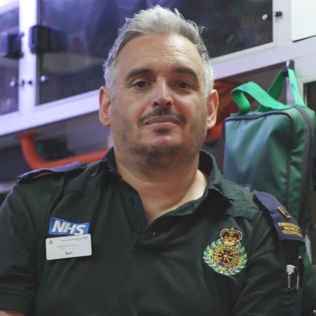 Ldn_Ambulance's tweet photo. Our exceptional medic Ben Lees won @MayorofLondon's top work award last night at #MOLAwards 🏆👏

After a devastating car crash in his teens, severe injuries meant Ben lost his driving licence. Decades later, he's now pursuing his life-long dream of becoming a paramedic ⬇️(1/3) https://t.co/mzEi5wJ4B9