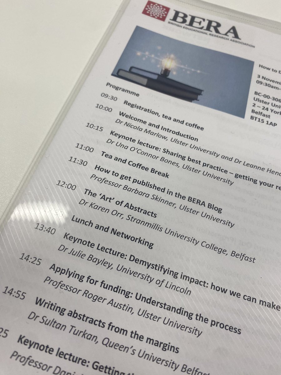 @StranCreu’s Dr Karen Orr is presenting @BERA_ECRNetwork conference today. Sharing some useful insights into writing abstracts for reach and impact!