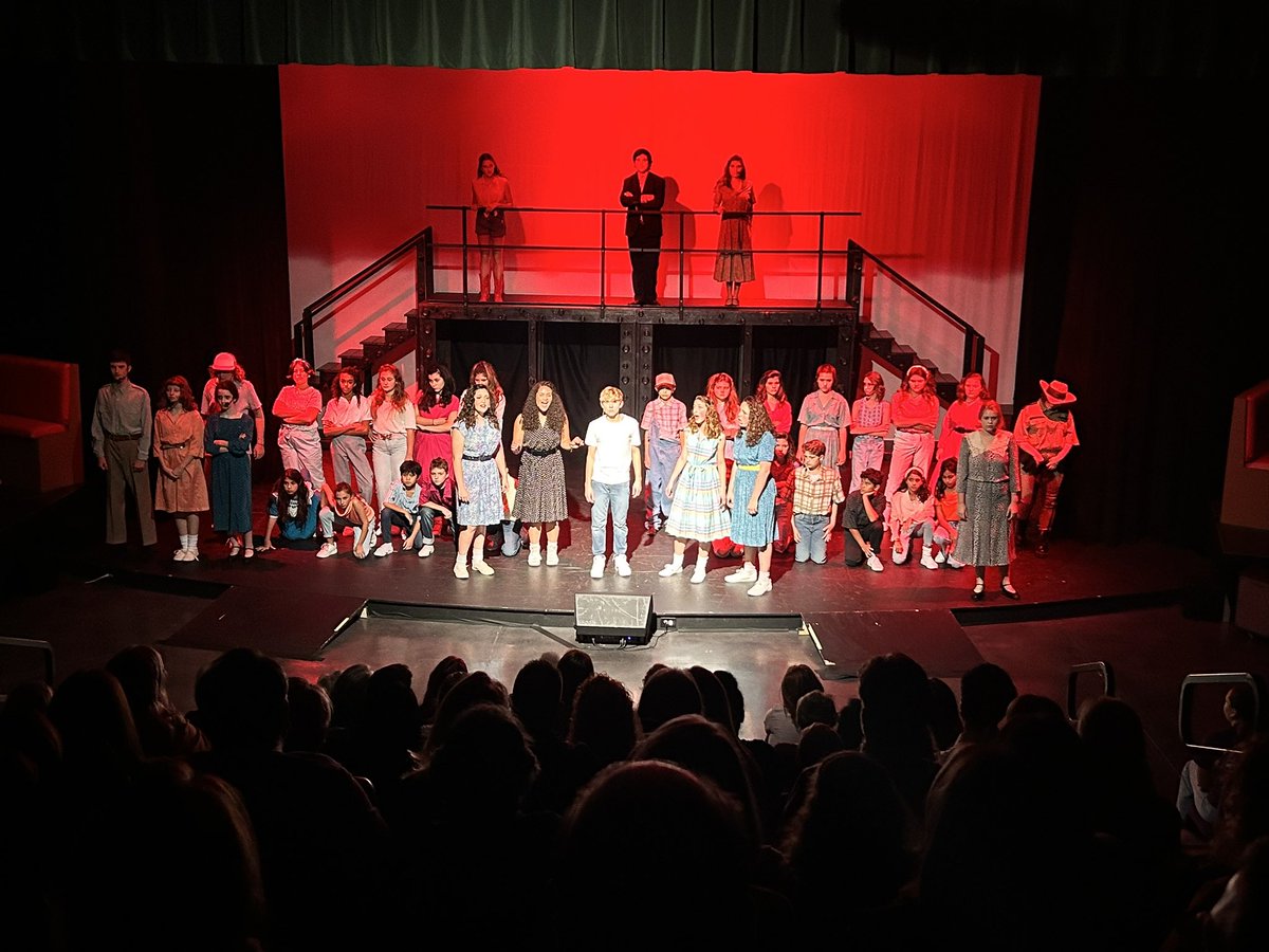 Middle School Thespians performed to a packed house last night for opening night of “Footloose,” their MainStage musical! There are 3 more shows — 7 pm tonight and 2 and 7 pm Saturday! Break a leg, Troupe 88622!