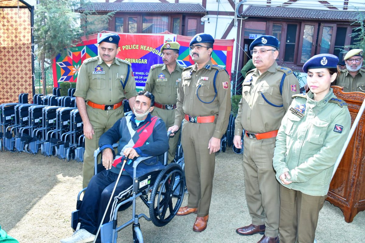Srinagar Police distributed wheelchairs among specially-abled persons belonging to vulnerable & economically weaker sections of society in DPL today, under the aegis of CAP 2023-24.