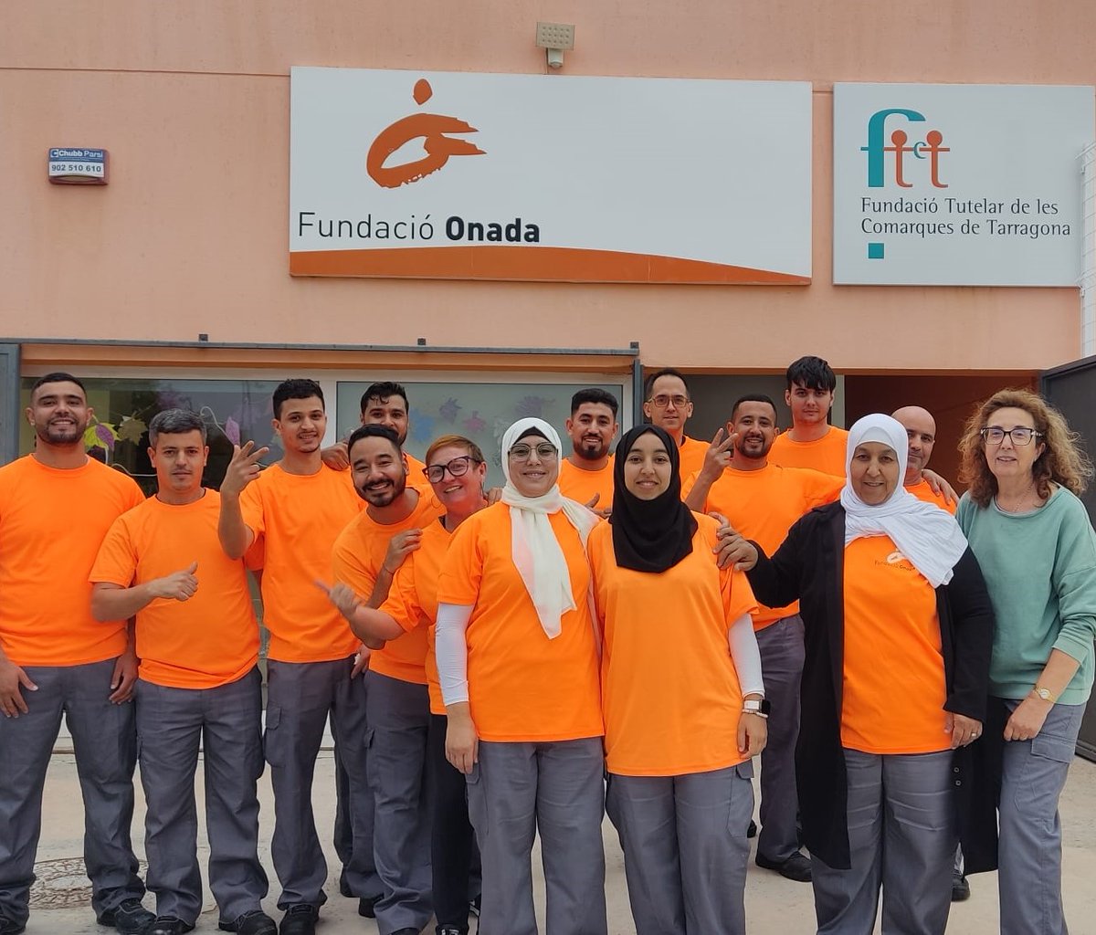 FundalisTGN's tweet photo. El grup del Curs d'Auxiliar que Neteja (Certificat de Professionalitat de Nivell 1) de la #FundacioOnada finalitza avui la seva formació. Esperem la seva inserció laboral molt aviat!!
#formacio #insercio #oportunitats https://t.co/0yBgZmvHQY