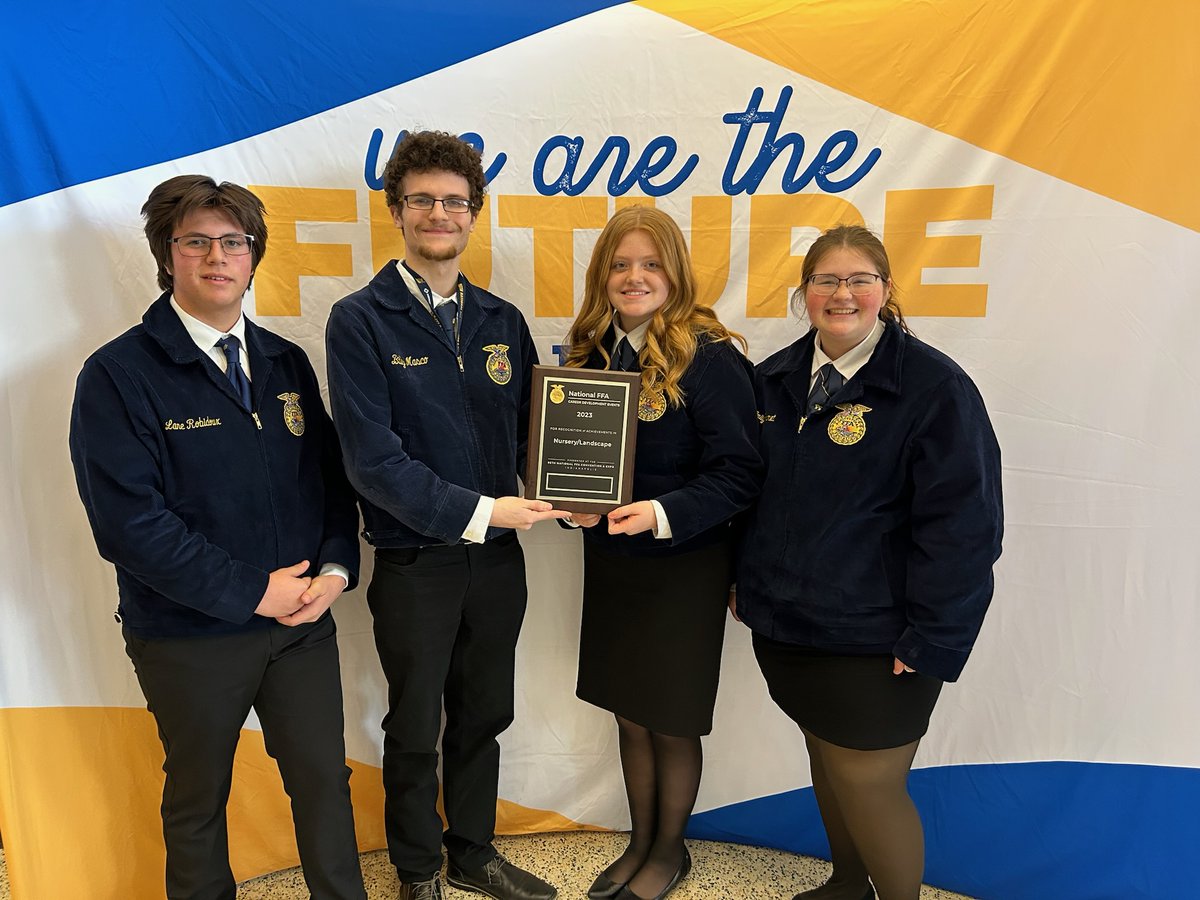 PBLFFA's tweet photo. 🔷️Top 10 in the NATION!!🔷️
Congratulations to Lane, Mason, Madison, and Emily for placing in the Top 10 in the National FFA Nursery/Landscape CDE. https://t.co/oDs0FmJM0U