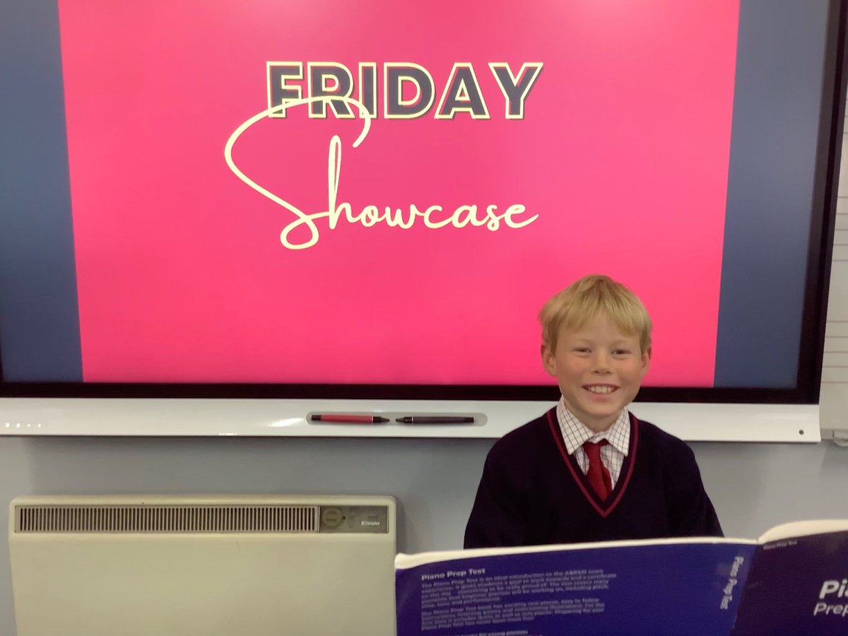 It’s beginning to look a lot like exam season! Thanks to this morning’s pianists for a super Friday Showcase.