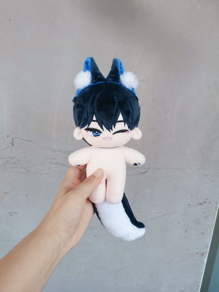 #마롱뱅찬 #아롱뱅찬 제작 완료! 공장 샘플 샷입니다!
흉터+코+입술 자수색 수정!
추후 샘플샷 촬영과 함께 1차 선입금 폼을 준비해오겠습니다! 감사합니다!!