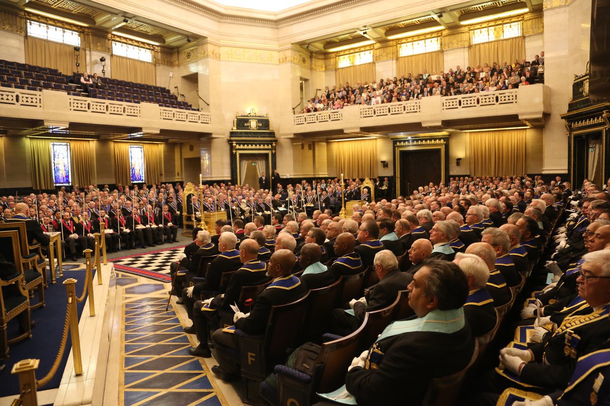 Congratulations to all who were invested with London Grand Rank and London Rank this week!

&amp; a HUGE thank you to RW Bro Thomas Quinn and the Brn of the ProvGL of MMM of London for their incredible donation of £5️⃣0️⃣,0️⃣0️⃣0️⃣ towards the <a href="/LDNairamb/">London's Air Ambulance Charity</a> Up Against Time Appeal. Onwards!