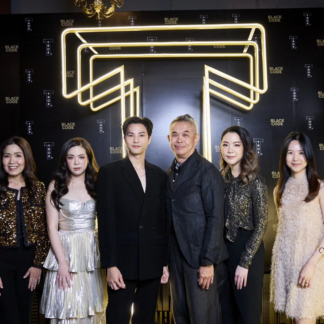 fourteenchannel's tweet image. “ทรอส” หนุ่มหล่อ “แบงค์” ธิติ มหาโยธารักษ์ สวมบทบาทบาร์เทนเดอร์สุดหล่อรังสรรค์เครื่องดื่มม็อกเทล (Mocktail) สูตรพิเศษ “The Secret of Black Code” ที่นำเฮเซลนัท
อ่านต่อ facebook.com/share/p/iQCP7H…
#TROSBlackCode #BlackCode #โค้ดเท่เสน่ห์เกินเรื่อง #TROSThailand #ทรอส