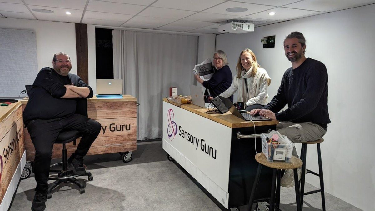 CENMAC's tweet photo. Thanks to @sensoryguru for our #MagicRoom training today! https://t.co/GnkL0wRd14