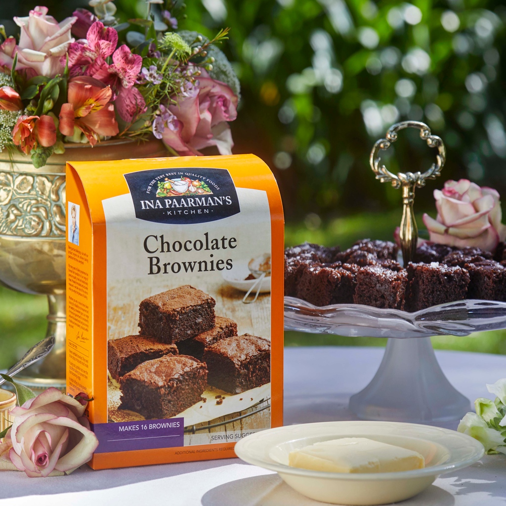 inapaarman's tweet image. Our Chocolate Brownies baking kit have been a stalwart in many households for decades! From birthday squares and office treats to school baking sales and last minute desserts, we’ve got you covered. 

#chocolatebrownies #bakingkit #InaPaarmansKitchen