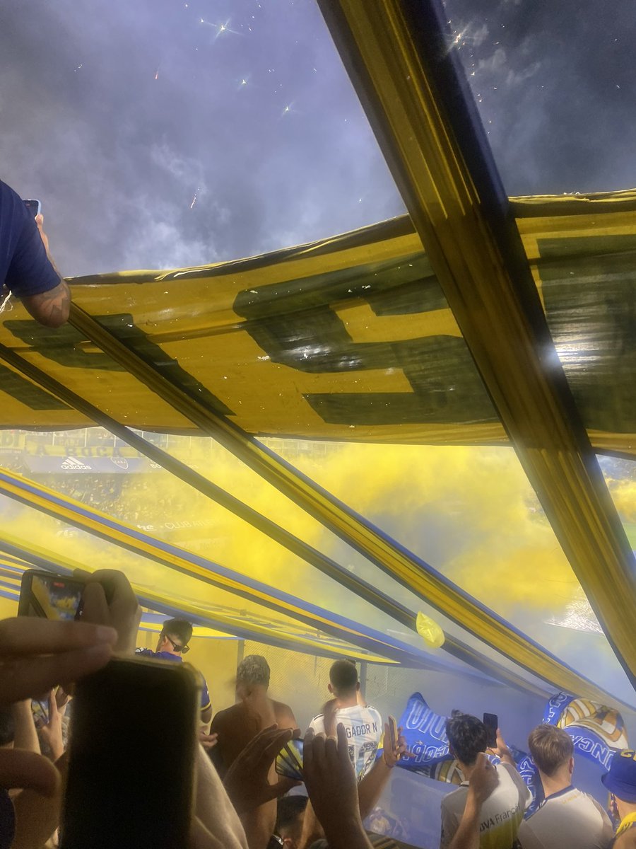 💙💛