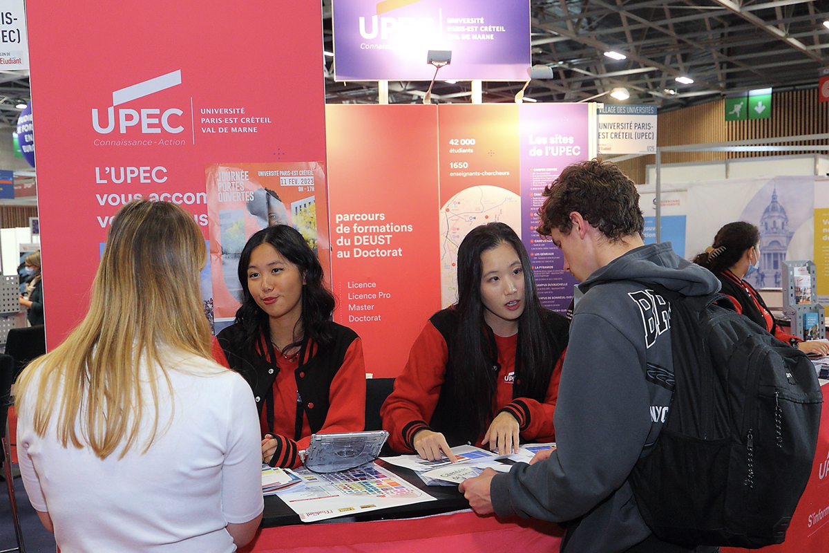 UPECactus's tweet photo. 📅 Retrouvez-nous du 17 au 19 novembre au salon @letudiant :
💬 pour échanger sur votre projet d'études &amp; professionnel
🎓 et découvrir + de 500 parcours de formation à l'#UPEC
👉 https://t.co/vY8hGlFygH

#Etudieralupec #Orientation #Seformeralupec #alternance #formationpro https://t.co/9aqZUsieEF