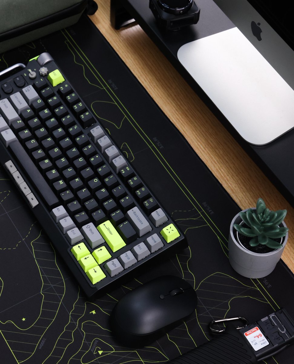 nuphystudio's tweet photo. Hang in there, gamers!🕹️The weekend is just around the corner, and you know what that means... it's Field75 time!🤩
🛒https://t.co/l467dC4k8P
#gamingkeyboard #nuphyfield75 https://t.co/AmR8HYj5BV