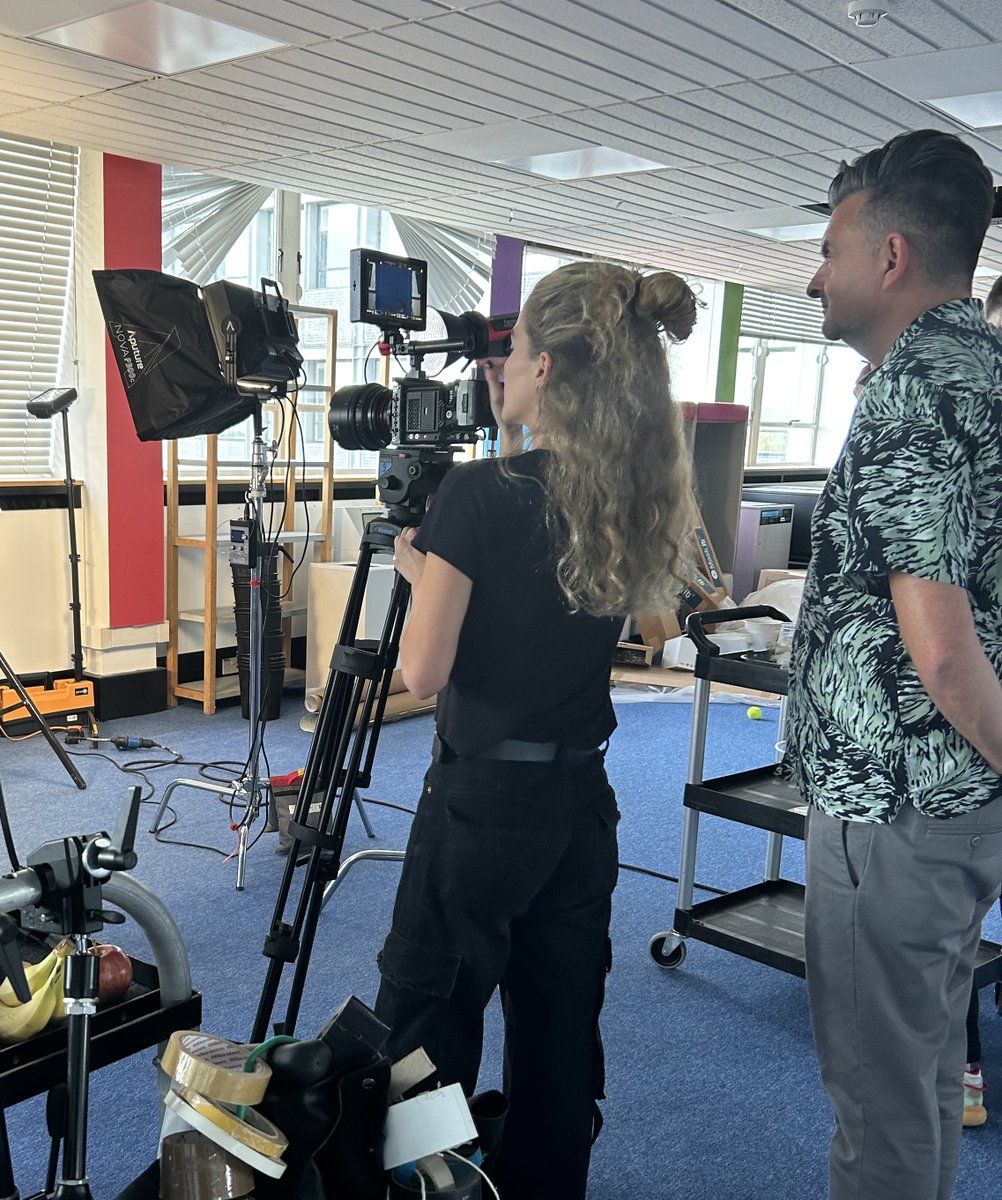 aandeStudios's tweet photo. Lights, camera, (make sure these photos don't give away the campaign)...and action! 📸🎬

As an end-of-week treat, we thought we'd share some more sneaky behind-the-scenes shots of our hard-working #content team out at their latest #shoot as they bring new creative ideas to life https://t.co/XOeA3BPt1d