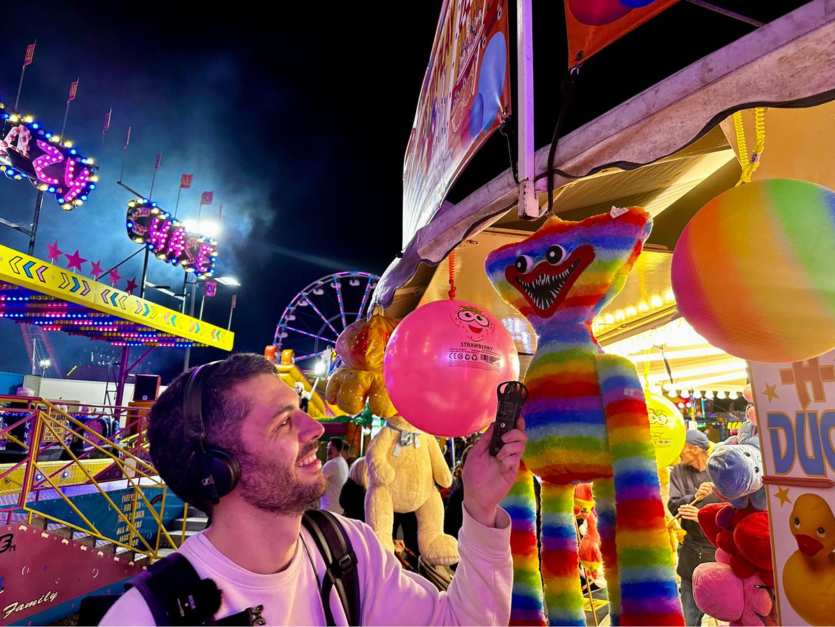 I've made an album!!

It's arriving early-2024 but if you pre-order before November 10th, you'll get your name listed in the vinyl liner notes as an early supporter thank you!

bonus points if ordering today for Bandcamp Friday!

simmadub.bandcamp.com/album/simma-en…