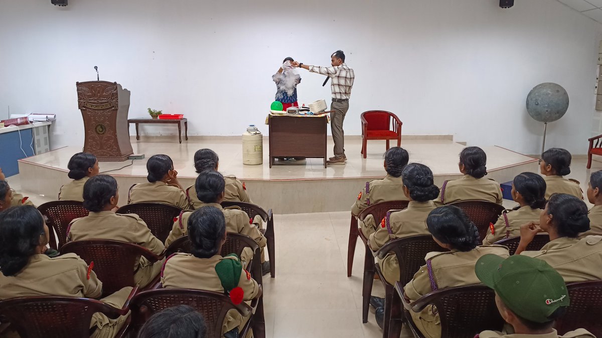 ncsmgoi's tweet photo. Science Demonstration was conducted for 32 (K) BN NCC Cadets of Payyanur, Kannur, Kerala by @rscpcalicut a unit of @ncsmgoi @MinOfCultureGoI.
#sciencedemonstrations #Calicut https://t.co/dM6C7YeJD4