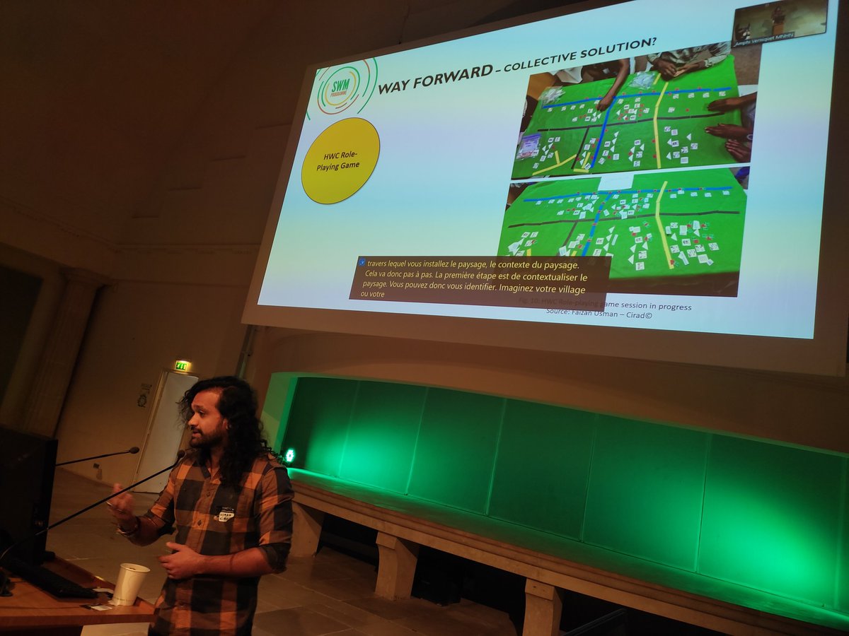 _forestelephant's tweet photo. Muhammad Faizan Usman @Cirad nous a présenté un jeu de rôle autour du CHE mis en œuvre au Zimbabwe pour réunir les acteurs autour d'une table et identifier des solutions adaptées au contexte. Le CHE est un problème collectif qui nécessite des solutions collectives. https://t.co/oETsgSAyYx
