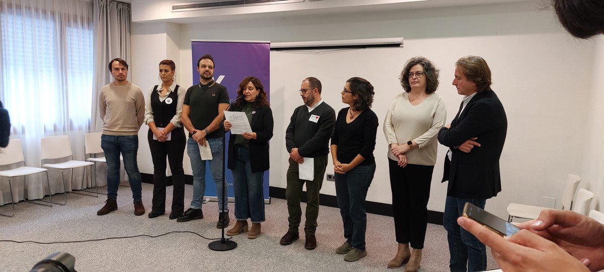 Escola Valenciana tweet media