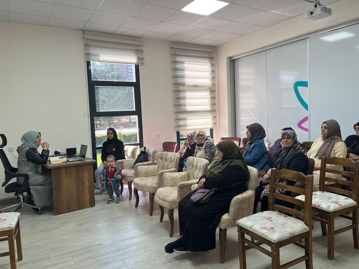 İlçe Müftülüğünden Dilek Betül Ceylan  Besmele_i Şerif'in Faziletleri hakkında değerli bilgiler verdi.Katılımcılatımıza  ve hocamıza geldikleri için teşekkür ederiz.<a href="/kubrayigitbasi/">Doç. Dr. Kübra Güran Yiğitbaşı</a> <a href="/afyonkulturevi/">Afyonkarahisar Kadın Kültür Evleri</a> <a href="/tc_dazkiri/">T.C. DAZKIRI KAYMAKAMLIĞI</a> <a href="/ismailtaylanbsk/">İsmail Taylan</a> <a href="/ilknurydnmz/">yksldonmez@gmail.com</a>