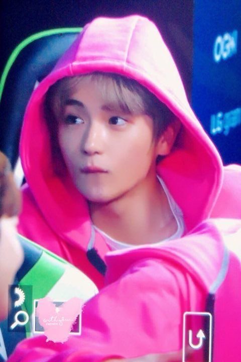 ehrxm__'s tweet photo. 자기야언제끗나게임?.. https://t.co/1ARipS110m