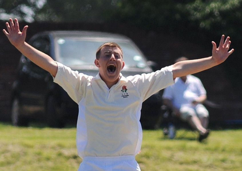 We are delighted to announce that Ross Bretherton will be returning to Fox Lane as our professional for the 2024 season

Full details on the club website: leylandcc.play-cricket.com/news_details?a…