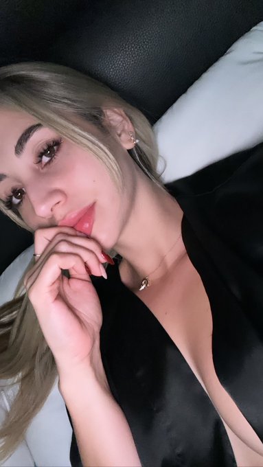 Buenos dias, espero que tengan un d&iacute;a bendecido y lindo asi como ustedes ❤️&zwj;🔥🥺 https://t.co/OkGGkJsw