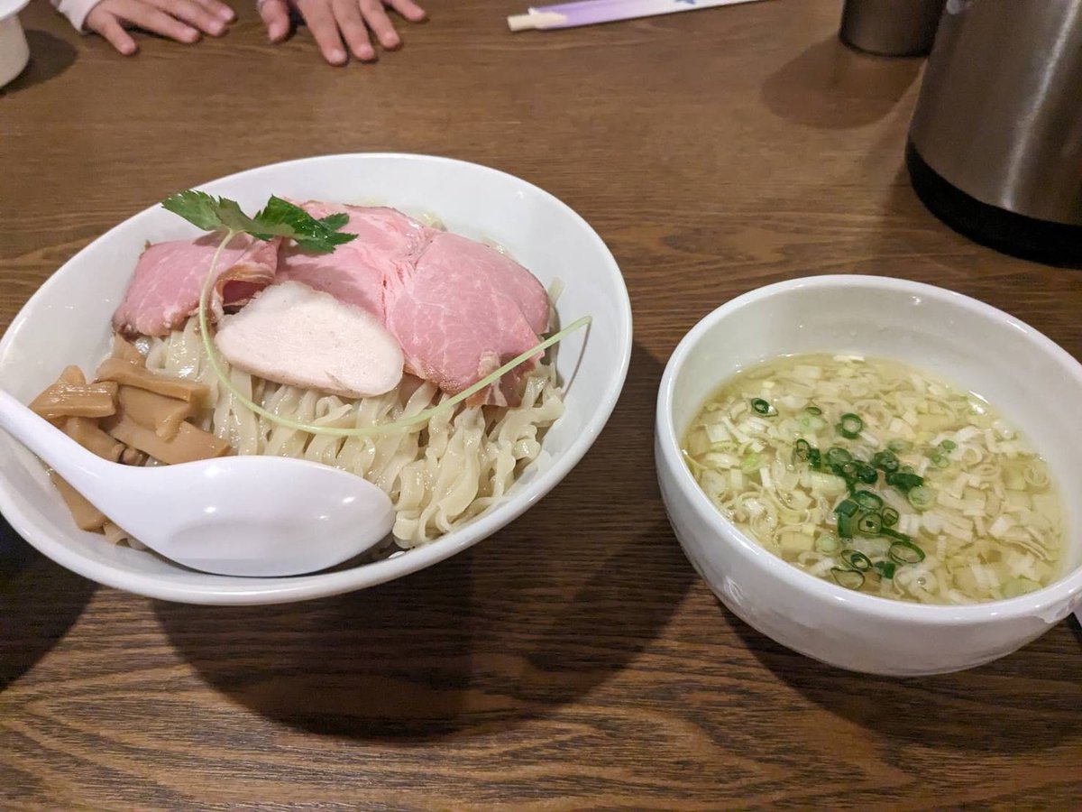 maioh_sp's tweet photo. 麺屋大むらさんの数量限定、
「宍道湖しじみ貝出汁の塩つけそば」
出汁、美味すぎました(ToT)
ご馳走様でした！

#麺屋大むら
#しじみ https://t.co/7Qv9qZV96k